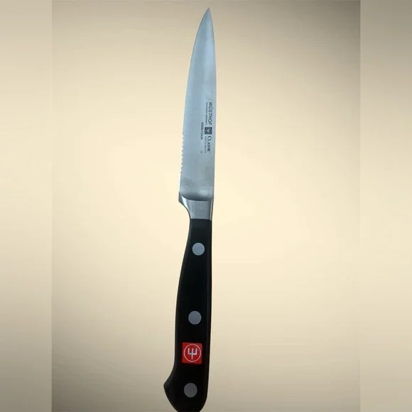 Wusthof Black Semi-Serrated Utility Knife - Picture 3 of 7